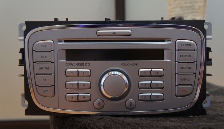 Автомагнитола 6000CD