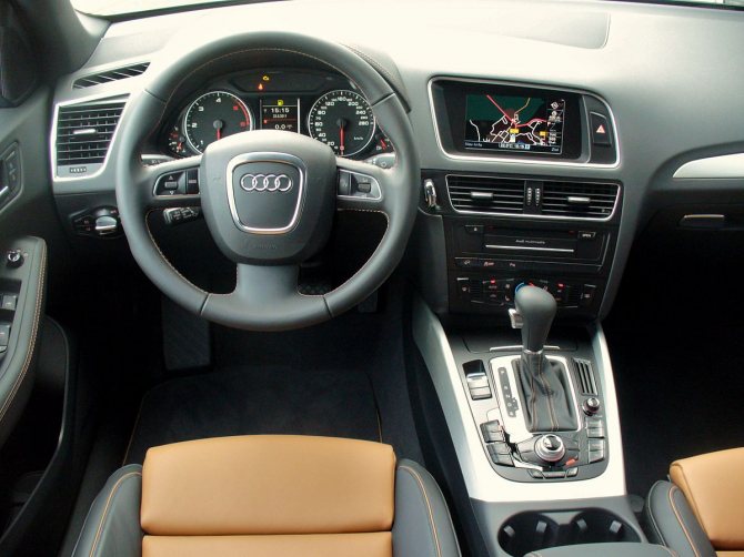 Фото Audi Q5 2.0 TDI quattro S-tronic